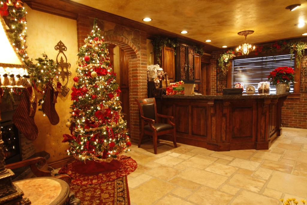 Black Swan Inn Luxurious Theme Rooms Покателло Экстерьер фото