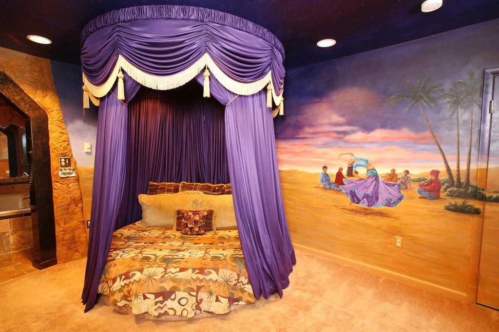 Black Swan Inn Luxurious Theme Rooms Покателло Номер фото