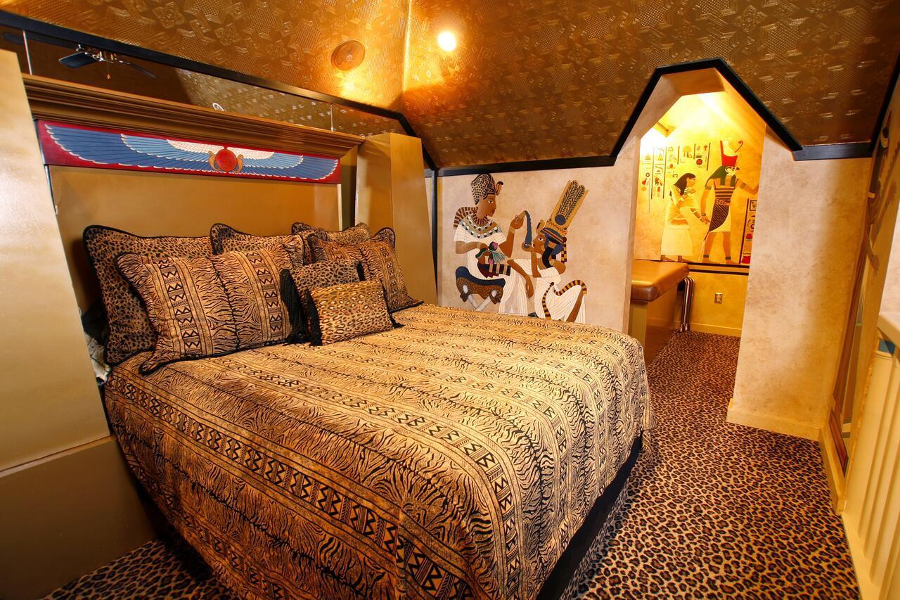 Black Swan Inn Luxurious Theme Rooms Покателло Экстерьер фото