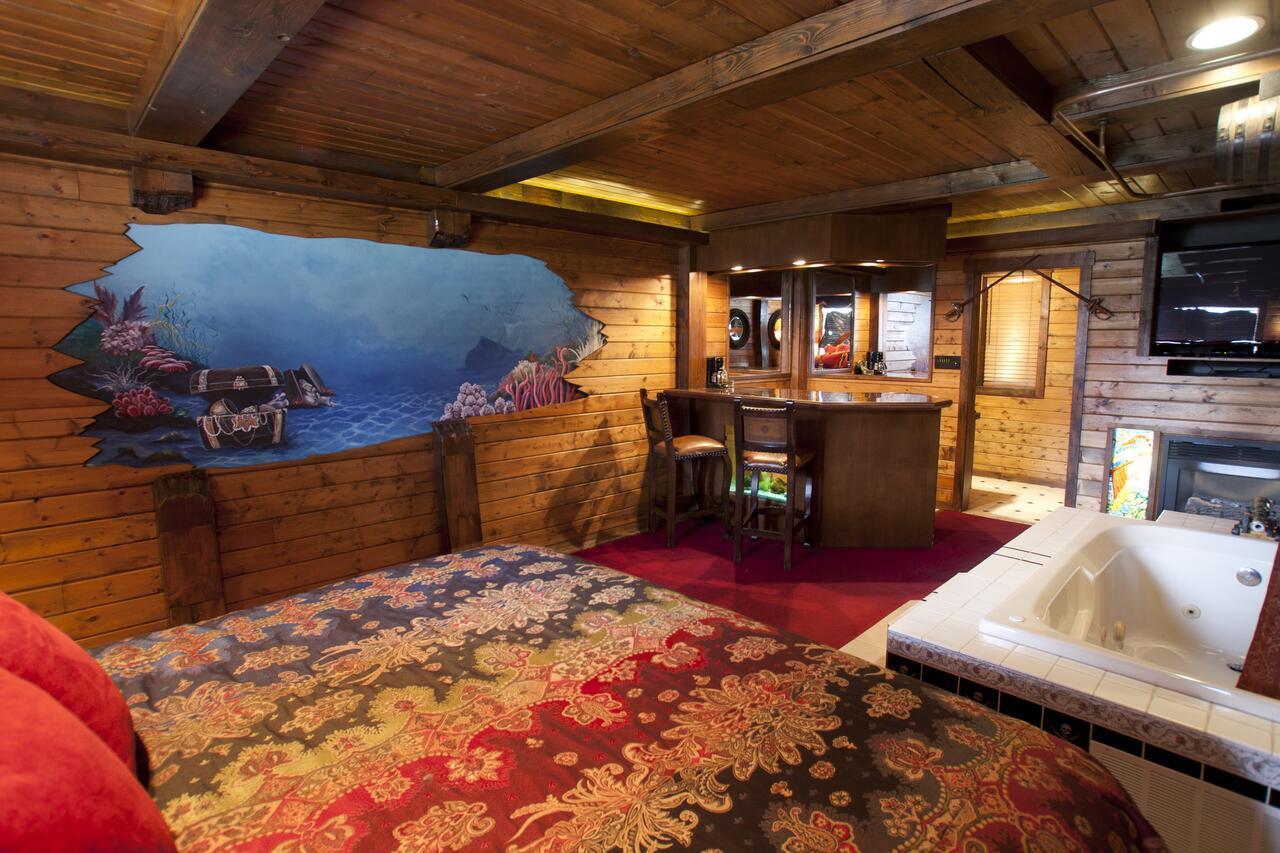 Black Swan Inn Luxurious Theme Rooms Покателло Экстерьер фото
