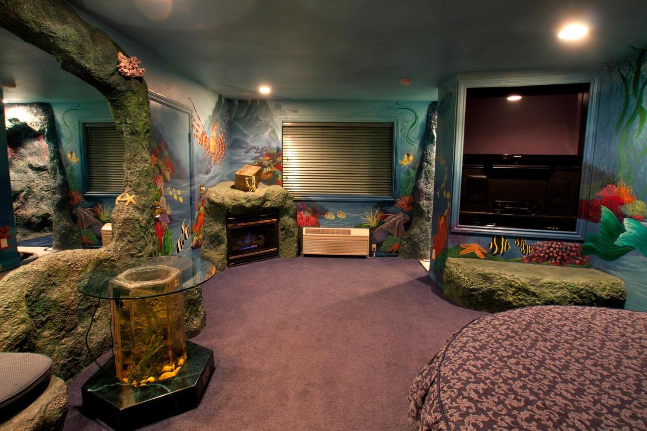 Black Swan Inn Luxurious Theme Rooms Покателло Экстерьер фото