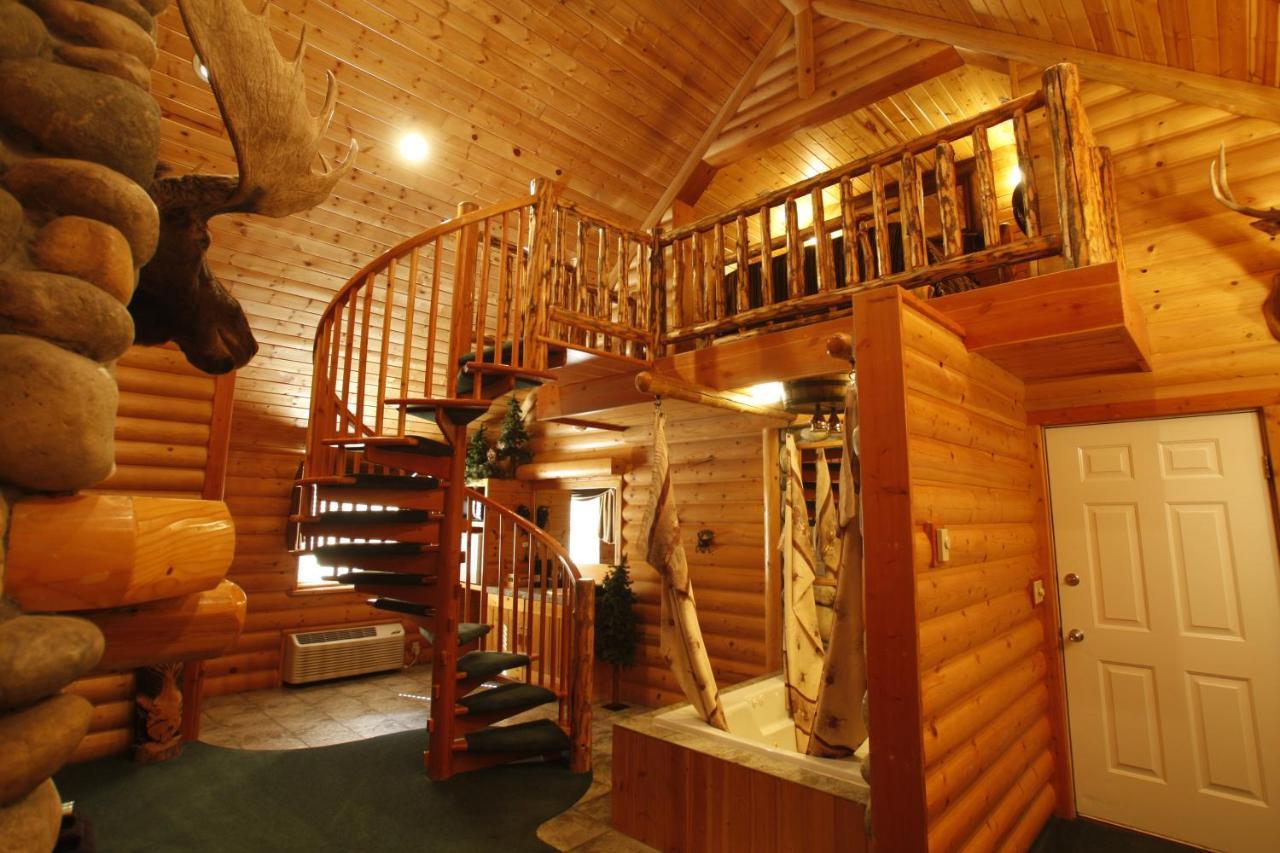 Black Swan Inn Luxurious Theme Rooms Покателло Экстерьер фото
