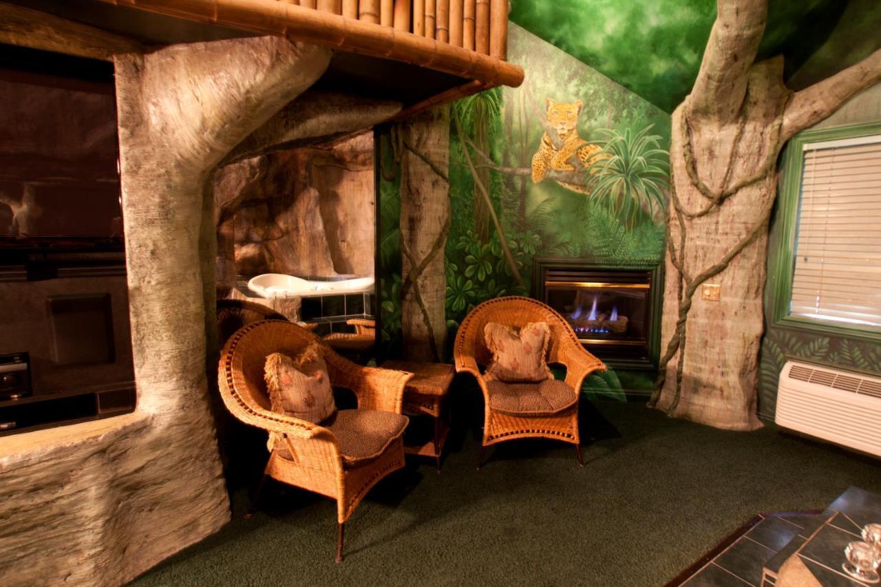 Black Swan Inn Luxurious Theme Rooms Покателло Экстерьер фото