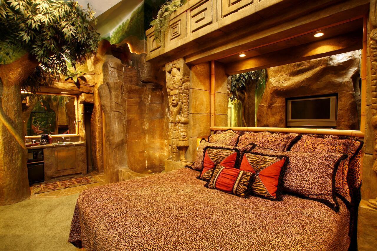 Black Swan Inn Luxurious Theme Rooms Покателло Экстерьер фото