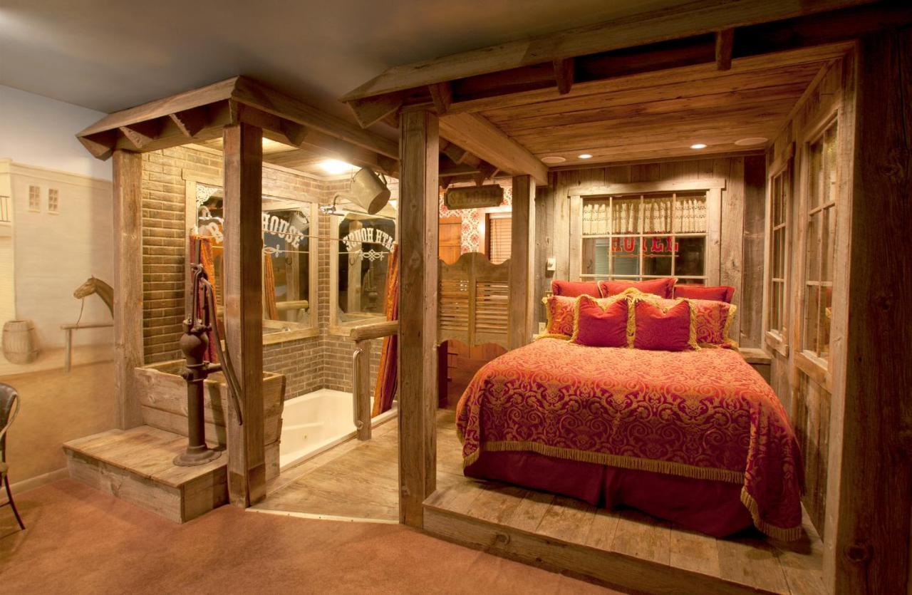 Black Swan Inn Luxurious Theme Rooms Покателло Экстерьер фото