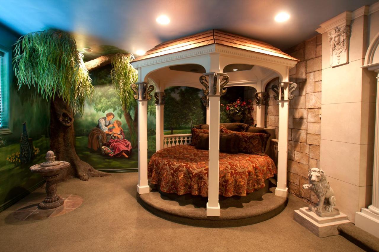 Black Swan Inn Luxurious Theme Rooms Покателло Экстерьер фото